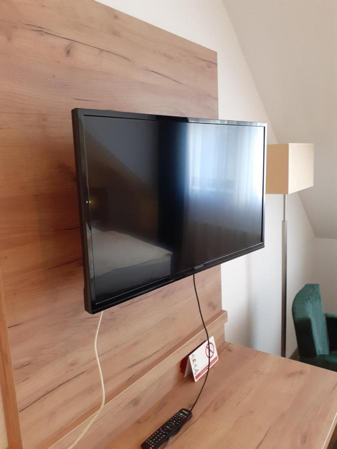 Land-Gut-Hotel Zum Alten Forsthaus - Aufladestation Fuer Elektroautos Hurtgenwald Экстерьер фото