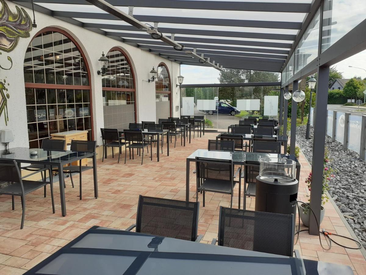 Land-Gut-Hotel Zum Alten Forsthaus - Aufladestation Fuer Elektroautos Hurtgenwald Экстерьер фото